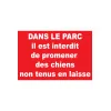 Panneau dans le parc il est interdit de promener des chiens non tenus en laisse-Panneau interdit aux chiens--
