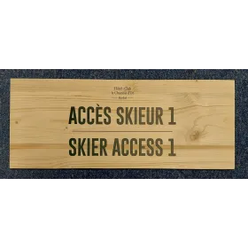 Panneau bois personnalisé bilingue-Signalétique bois-Panneaux Signalétiques