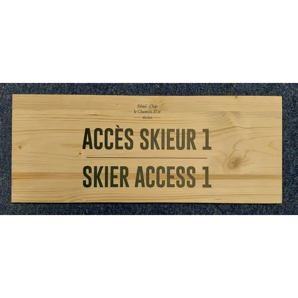 Panneau bois personnalisé bilingue-Signalétique bois-Panneaux Signalétiques