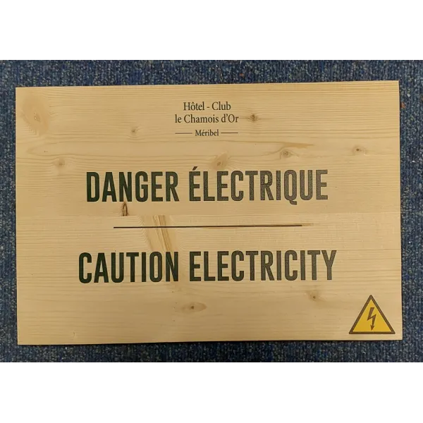 Panneau bois personnalisé bilingue-Signalétique bois-Panneaux Signalétiques