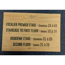 Panneau bois personnalisé bilingue-Signalétique bois-Panneaux Signalétiques