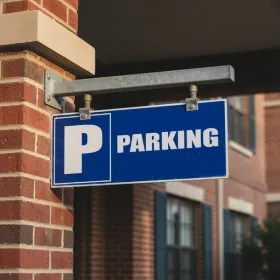 Panneau parking privé aluminium résistant – Usage extérieur