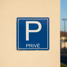 Panneau Parking privé aluminium – Interdiction de stationner