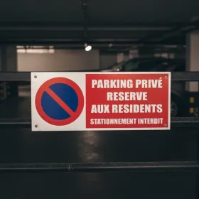 Panneau stationnement interdit parking privé réservé résidents
