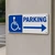 Panneau parking PMR avec flèche à droite, 30 × 10 cm