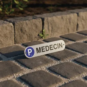 Plaque parking réservée médecin – signalétique extérieure parking