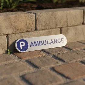 Plaque Parking Ambulance 500x110mm – Signalétique Résistante 5mm