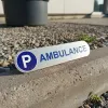 Plaque Parking Ambulance 500x110mm – Signalétique Résistante 5mm