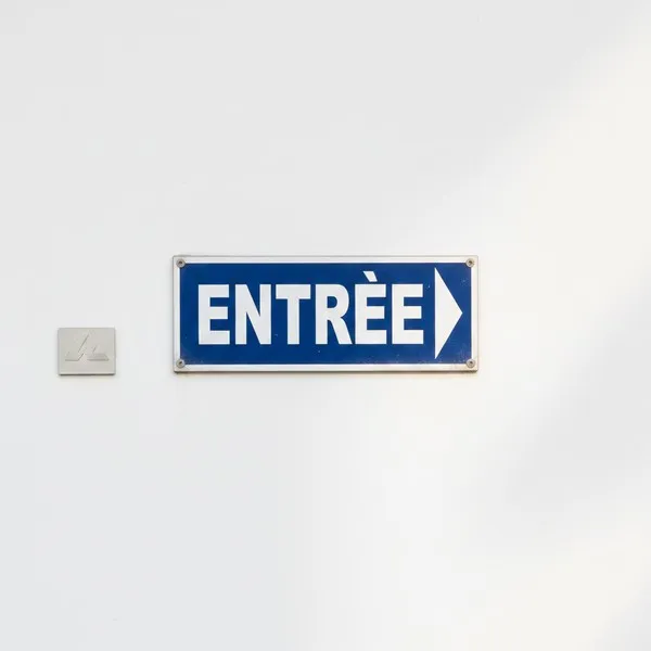 Panneau entrée à droite – Signalétique Bureau