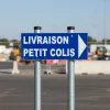 Panneau livraison petit colis à droite – Signalétique Bureau