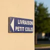 Panneau livraison petit colis à gauche – Signalétique Bureau
