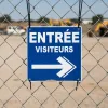 Panneau entrée visiteurs droite – Panneau directionnel