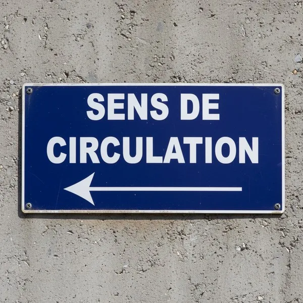 Panneau Sens de Circulation Gauche – Obligation