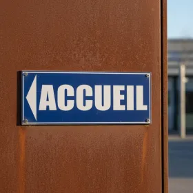 Panneau signalétique Accueil flèche gauche directionnelle