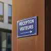 Panneau signalétique réception flèche droite – Accueil entreprise