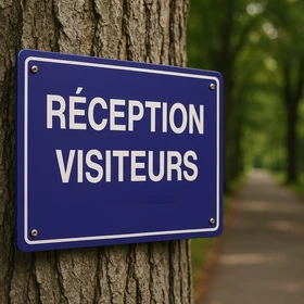 Panneau signalétique Accueil visiteurs pour entrée d’entreprise