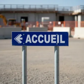Panneau signalétique Accueil flèche gauche – Orientation entrée