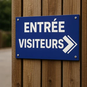 Panneau Entrée visiteurs à droite - Hôtel, Restaurant, Gîte