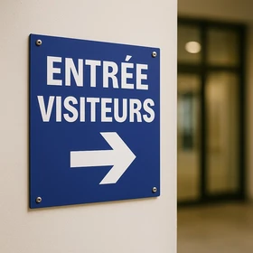 Panneau Entrée visiteurs à droite - Hôtel, Restaurant, Gîte