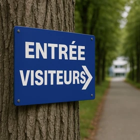Panneau Entrée visiteurs à droite - Hôtel, Restaurant, Gîte