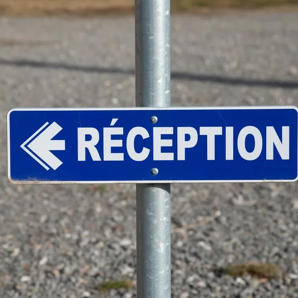Panneau Réception à gauche – Signalétique Bureau