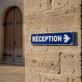 Panneau Réception à droite – Signalétique Bureau