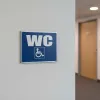 Panneau signalétique WC PMR toilettes accessibles handicapés