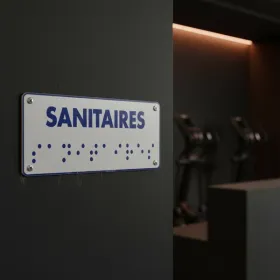 Panneau Sanitaires braille – Signalétique braille