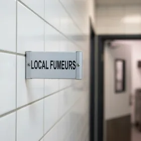 Plaque de porte Alu "LOCAL FUMEURS" – Plaque de porte