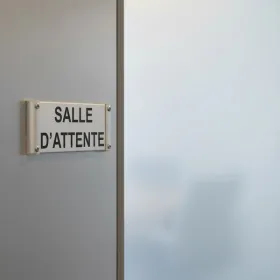 Plaque de porte aluminium salle d'attente – Plaque de porte