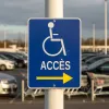 Panneau accès à droite handicapé – Panneau handicapé - PMR