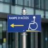 Panneau rampe accès PMR gauche – Signalétique handicapé