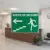 Panneau Sortie de secours escalier gauche ISO 7010 vert
