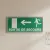 Panneau Sortie de Secours Gauche avec Porte | Signalétique Évacuation