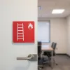 F003 Echelle d'incendie – Panneau évacuation et sortie de secours