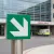 Panneau évacuation flèche 45° sortie de secours – Signalétique