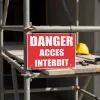 Panneau Danger Accès Interdit avec pictogramme de sécurité