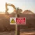 Panneau danger charge suspendue – Ne pas passer sous la charge