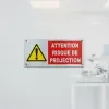 Panneau Danger Projection 250x100mm | Signalétique Sécurité