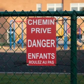 Panneau Chemin privé danger enfants roulez au pas