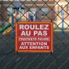 Panneau danger enfants Roulez au pas | Signalétique privée