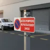 Panneau stationnement interdit accès pompiers – Ne pas bloquer