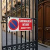 Panneau stationnement interdit jour et nuit – Signalétique rapide