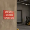 Accès Interdit aux Étrangers au Service | Panneau Sécurité