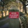 Panneau accès à la digue interdit – Interdiction