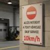 Panneau Accès interdit a tout personne sauf service