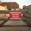 Panneau propriété privée : Vélos interdits | Signalétique