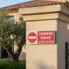 Panneau Interdit chemin privé défense d'entrer – propriété privée