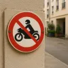Panneau interdit aux motos – Panneau routier