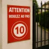 Panneau Attention roulez au pas 10km/h – Panneau danger enfants
